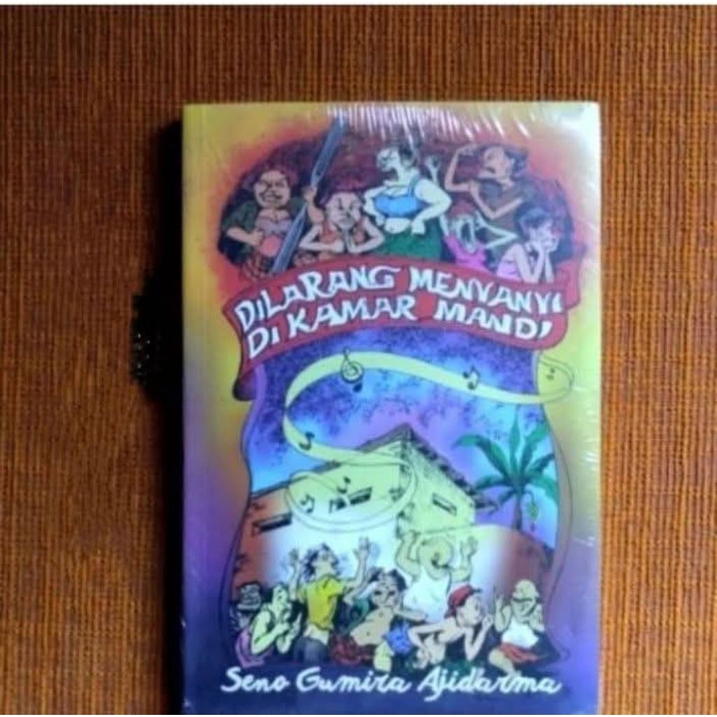 DILARANG MENYANYI DI KAMAR MANDI-- Semo Gumiro Ajidarma