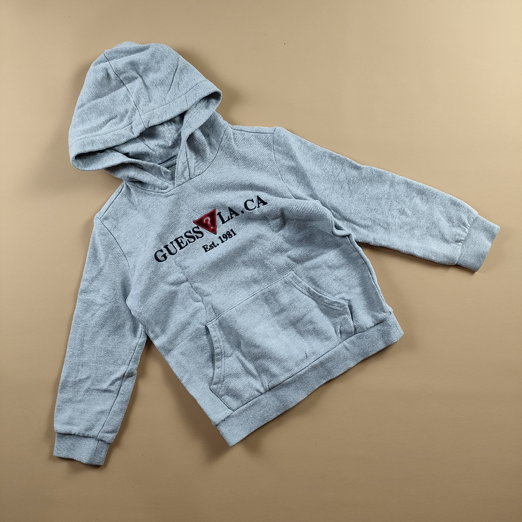 Hoodie anak brand Guess LD 76 PJ 48 size 5 - 6 tahun kecil ( minus pemakaian )