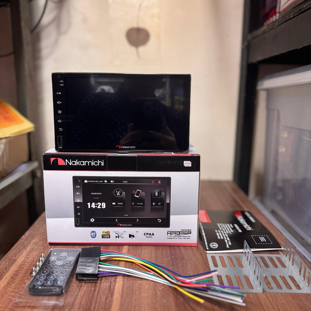 Headunit 7 Inch Mp5 Deckless Nakamichi Na3101i