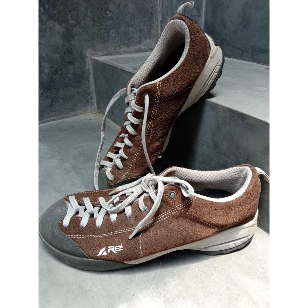 Sepatu Hiking Rei Catnis A ORI