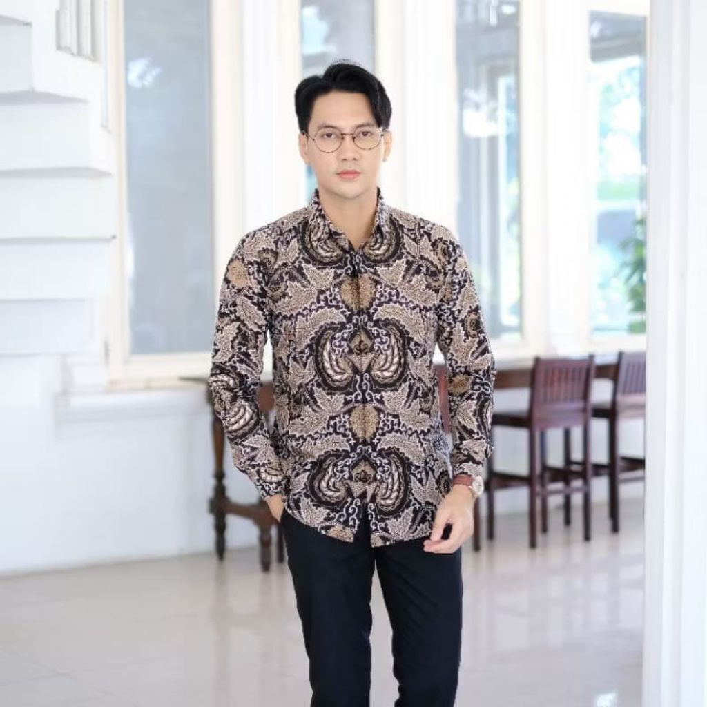 Baju Batik Solo kemeja batik slimfit lengan panjang
