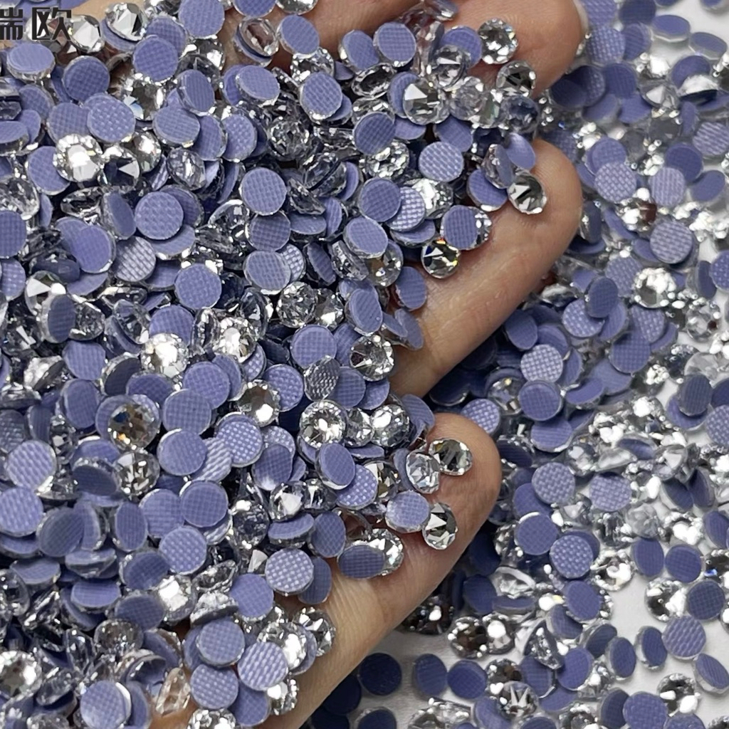 A4 RHINESTONE HOTFIX WARNA CRYSTAL CLEAR 1440pcs SWARO TEMPEL MOTE GOSOK SWAROVSKI HOTFIX