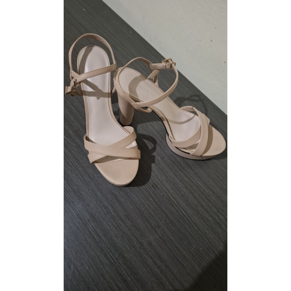(Preloved) Sandal Platform Crossover - Nude Charles And Keith