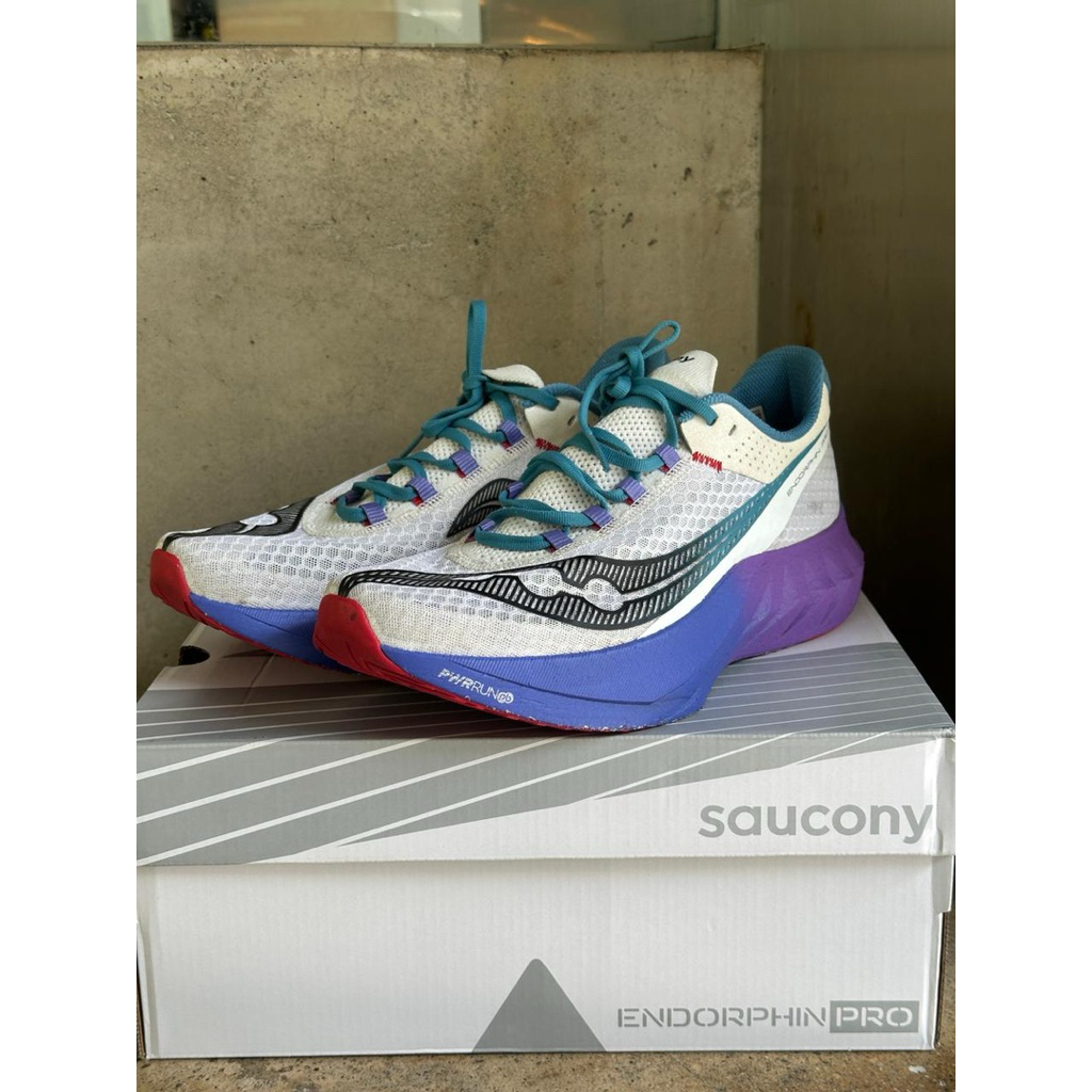 Running shoes Saucony size 45