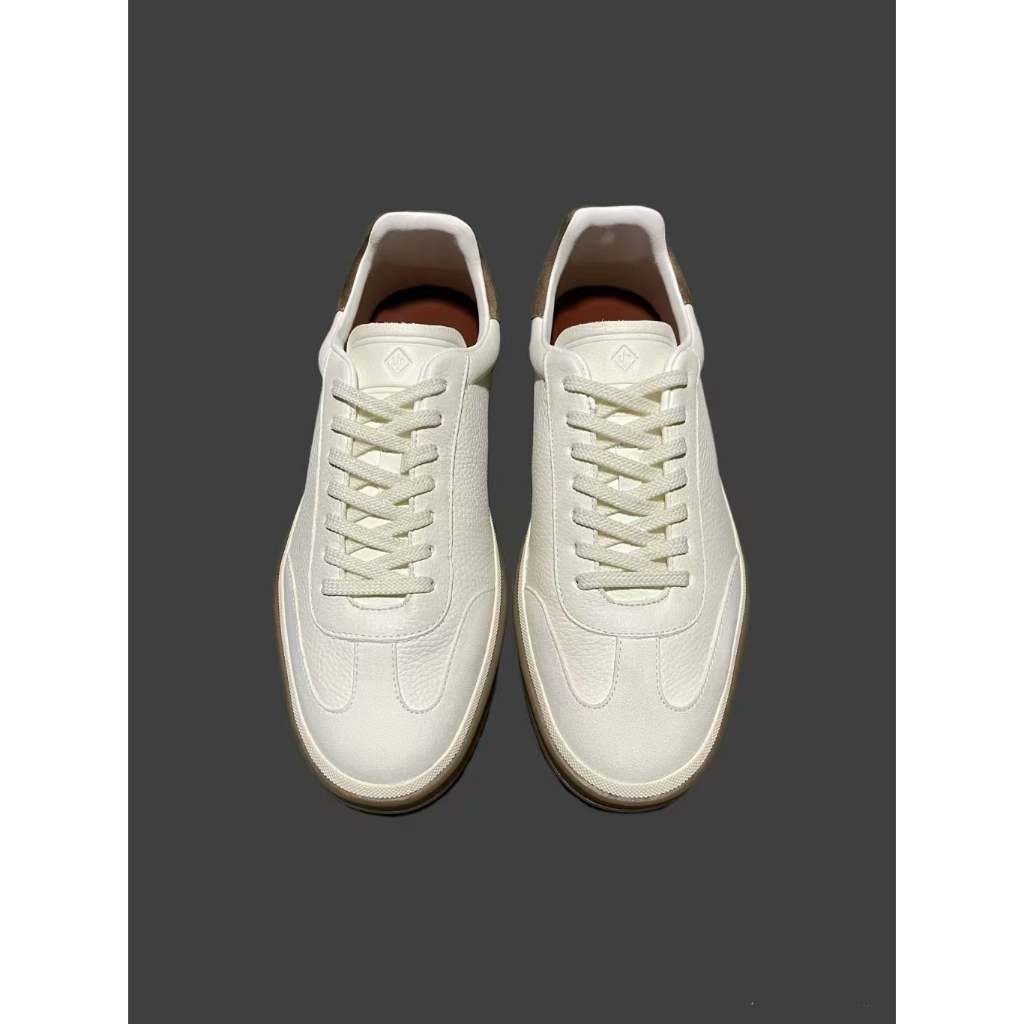 Loro Piana sepatu olahraga pria Sepatu papan santai dengan tali putih