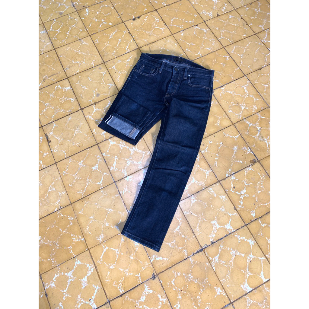 Celana Panjang Jeans Uniqlo Selvedge Dark Blue size 29-30