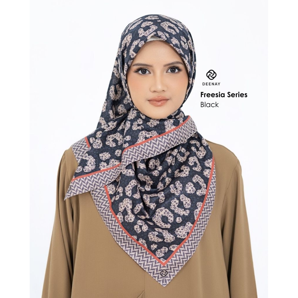 Hijab Segiempat Deenay Motif Fresia navy