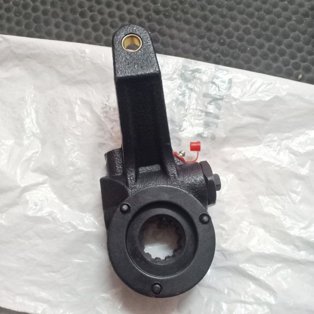 Slack Adjuster Rem Depan Paha Ayam HINO 500 Kiri LH S4460-E0030 kanan RH S4450-E0030