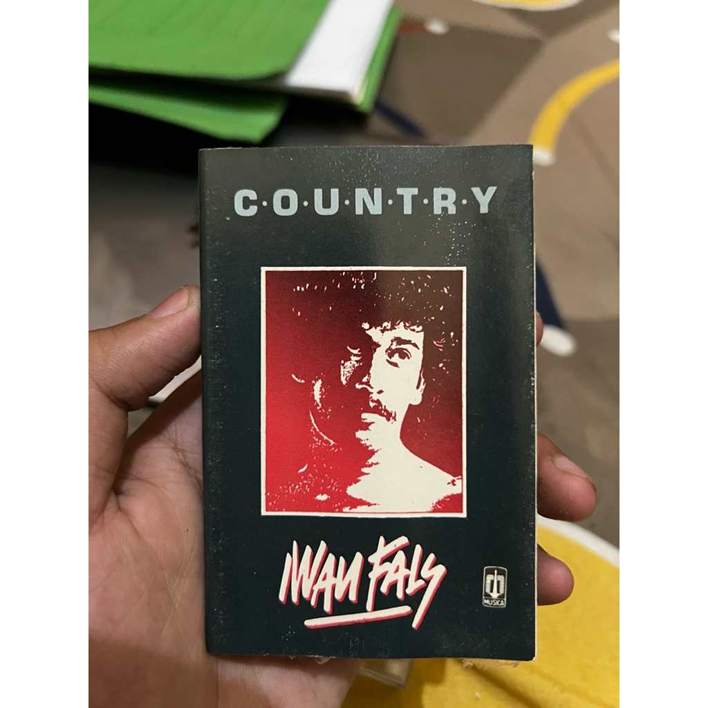 kaset pita iwan fals country
