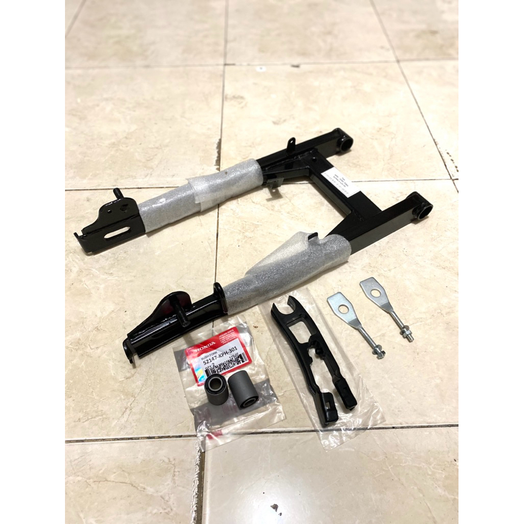 swing arm supra x 125 dobel disc cakram belakang supra batman warna hitam