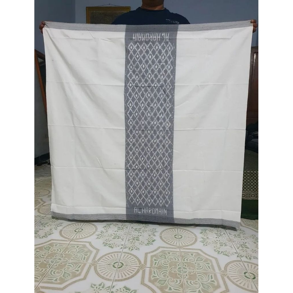 sarung tenun goyor putih polos