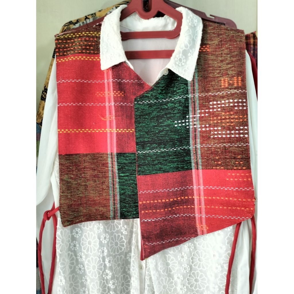rompi ulos Batak, rompi tenunan ulos Batak, vest ulos Batak,outer ulos Batak wanita LD 90-110 aman