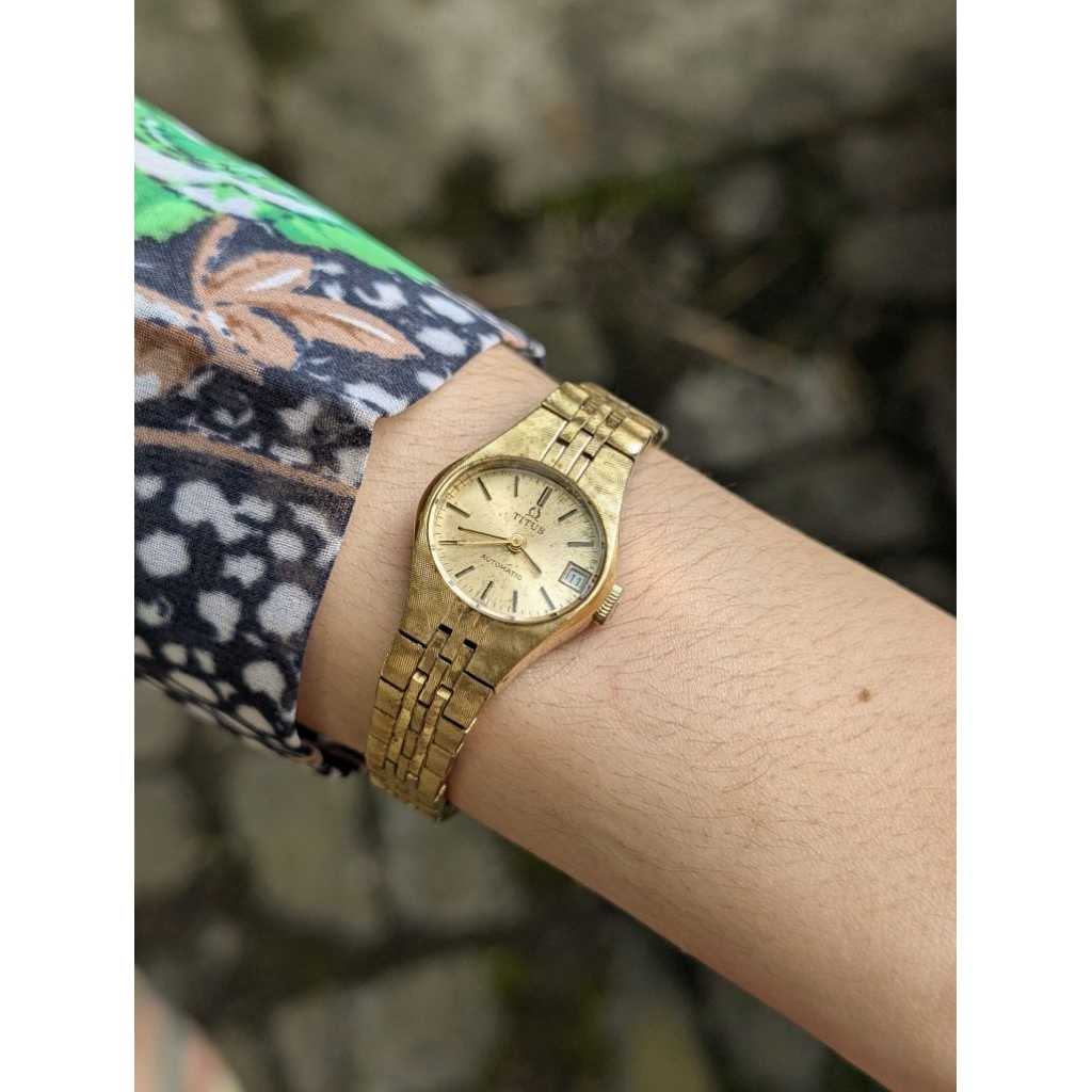 Titus Geneve Day-Gold PlattedAutomatic Swiss Made 17 jewels