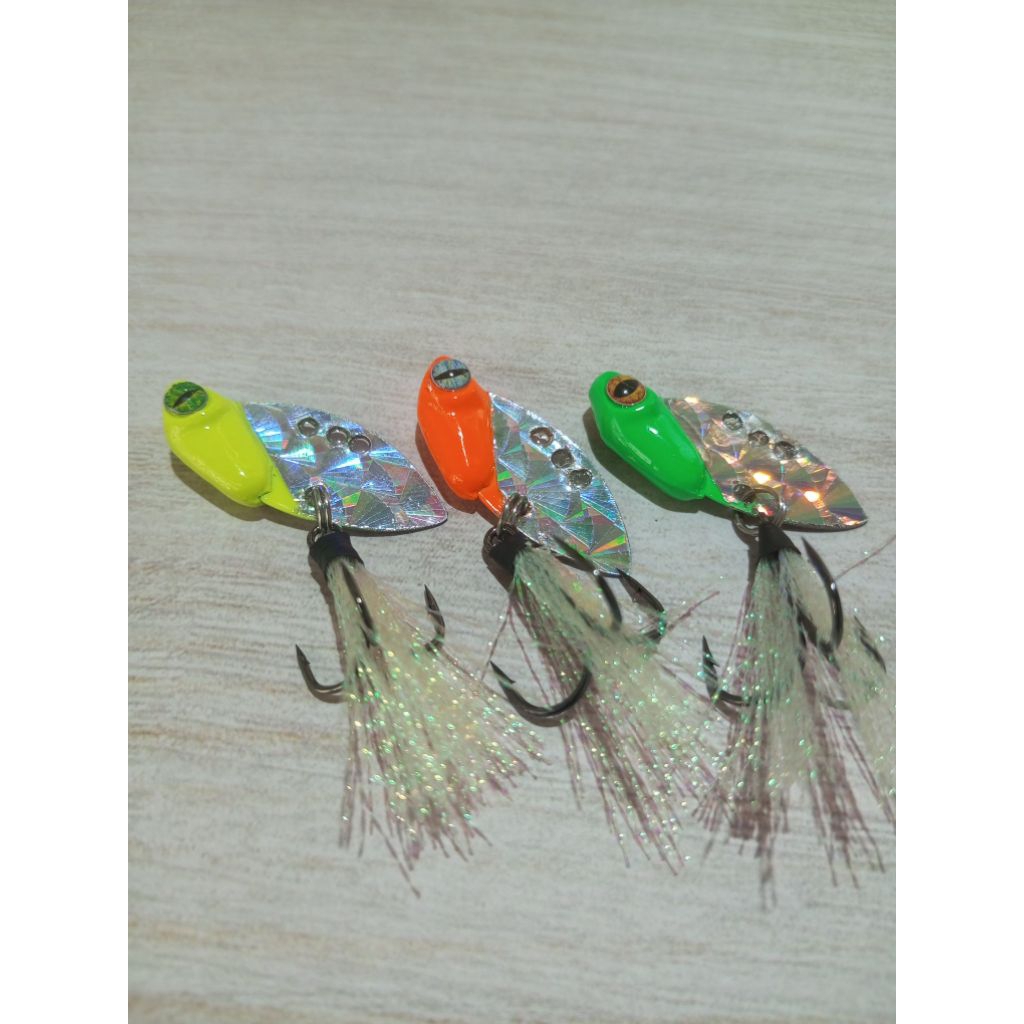 EM LURE hs half solid,sirip hiu,vibra 8 gram