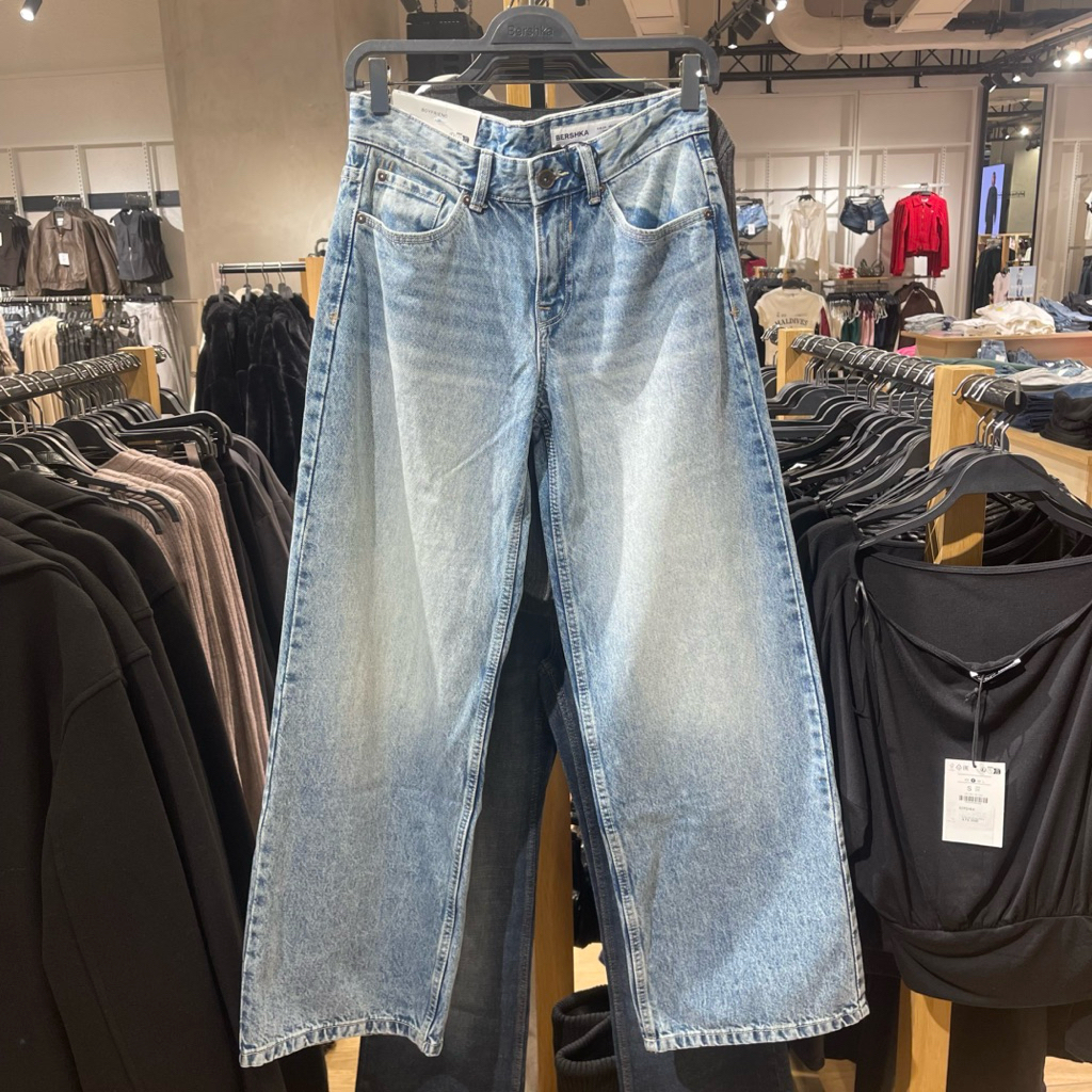 Jeans Boyfriend BERSHKA Women jastip (jasa titip)