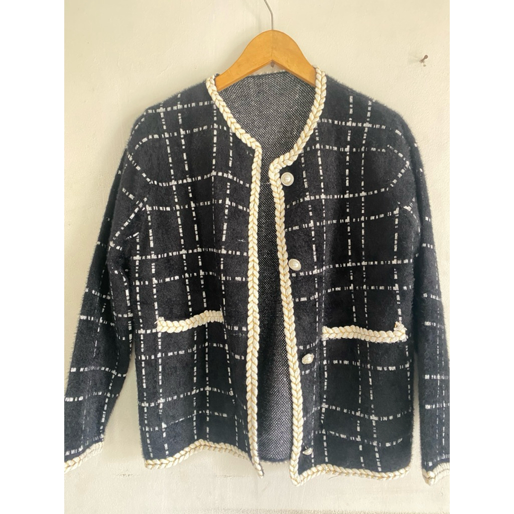 preloved cardi bulu hitam rajut