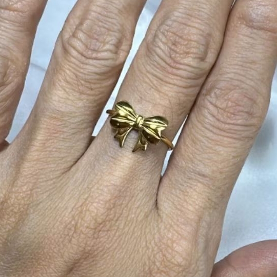 Cincin motif pita warna gold Titanium | Ukuran fleksibel bisa dibesar kecilkan