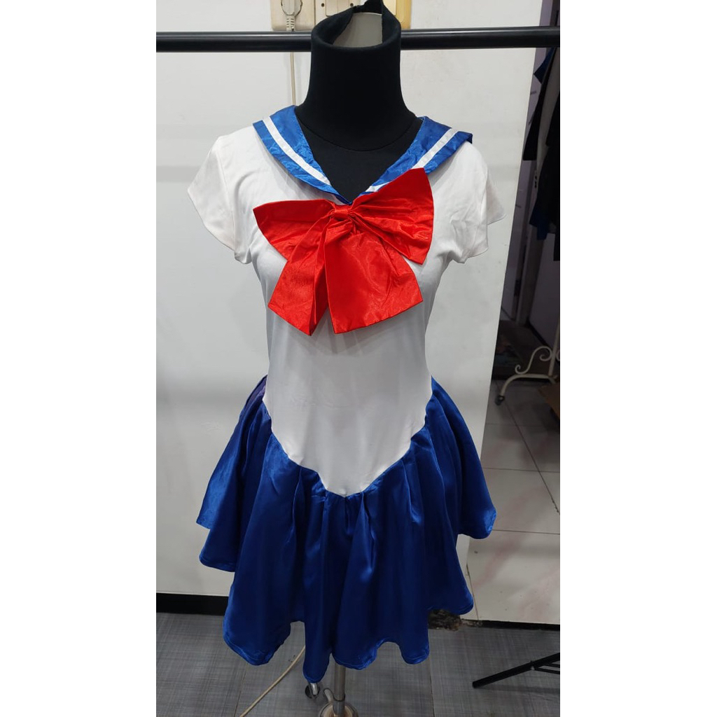 Kostum sailor moon dewasa
