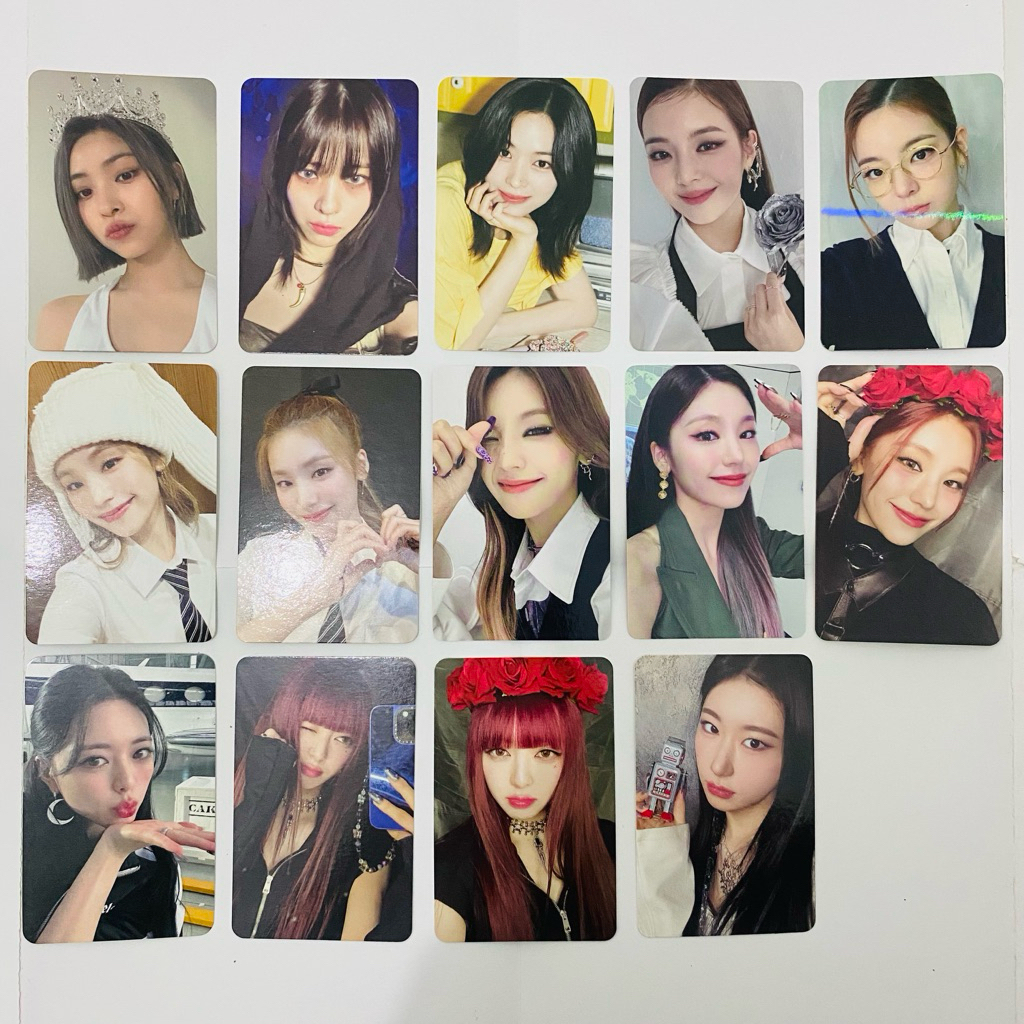 PC ITZY OFFICIAL ALBUM CHESIRE CHECKMATE KILL MY DOUBT BORN TO BE SEASON GREETINGS SSG UNTOUCHABLE B