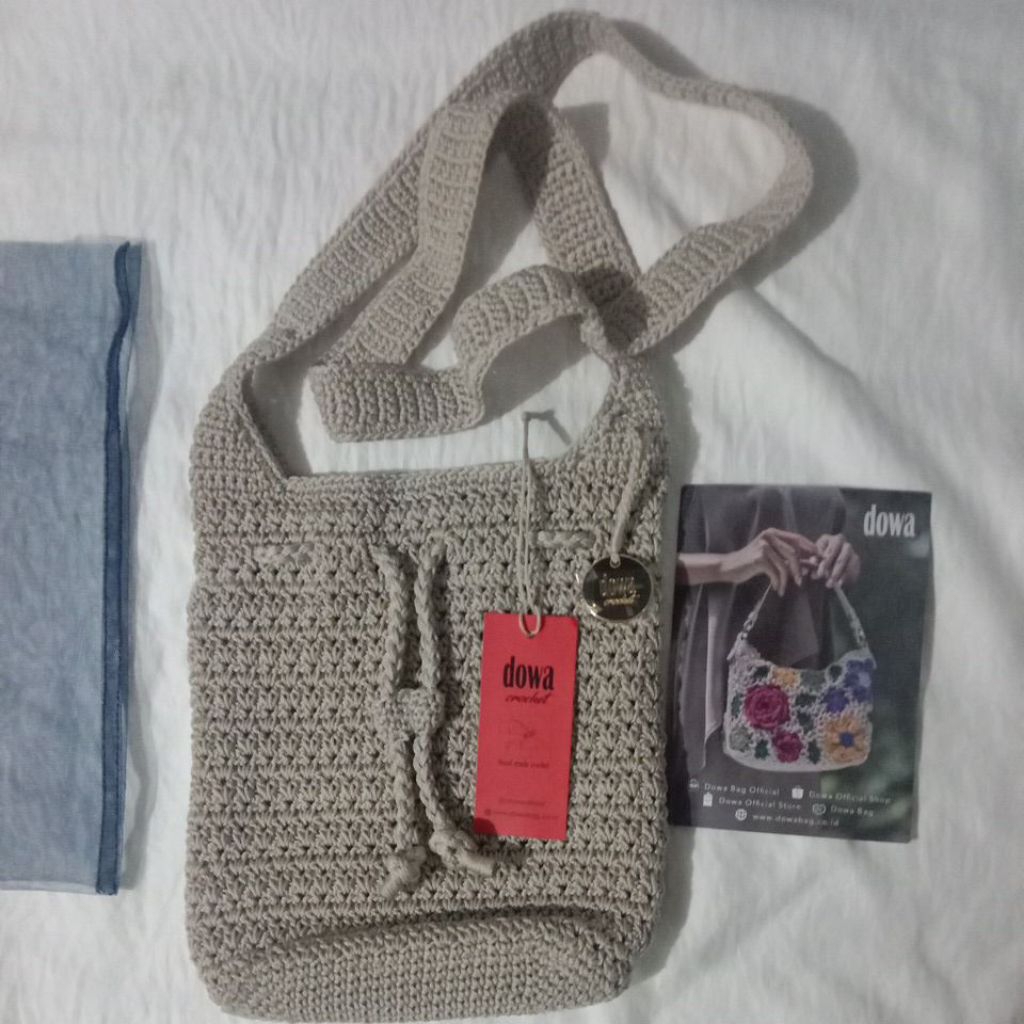 sale preloved tas rajut DOWA