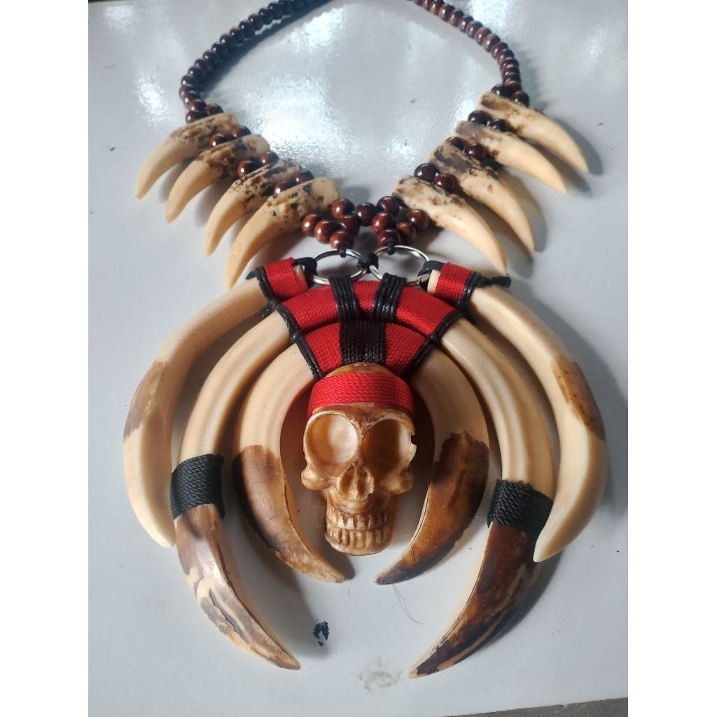 kalung taring rangkaian variasi taring hm