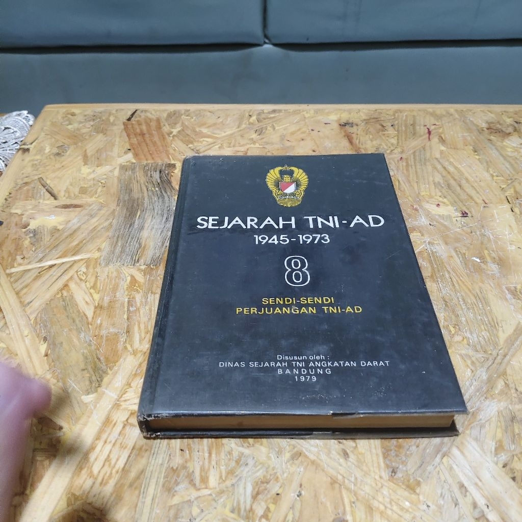 Buku Sejarah TNI-AD 1945-1973 8