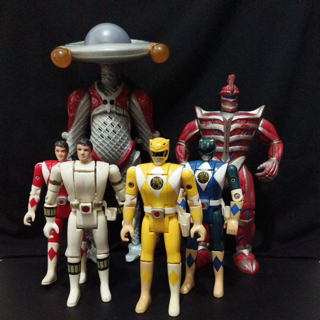 Mighty Morphin Power Rangers, Alpha dan Lord Zedd