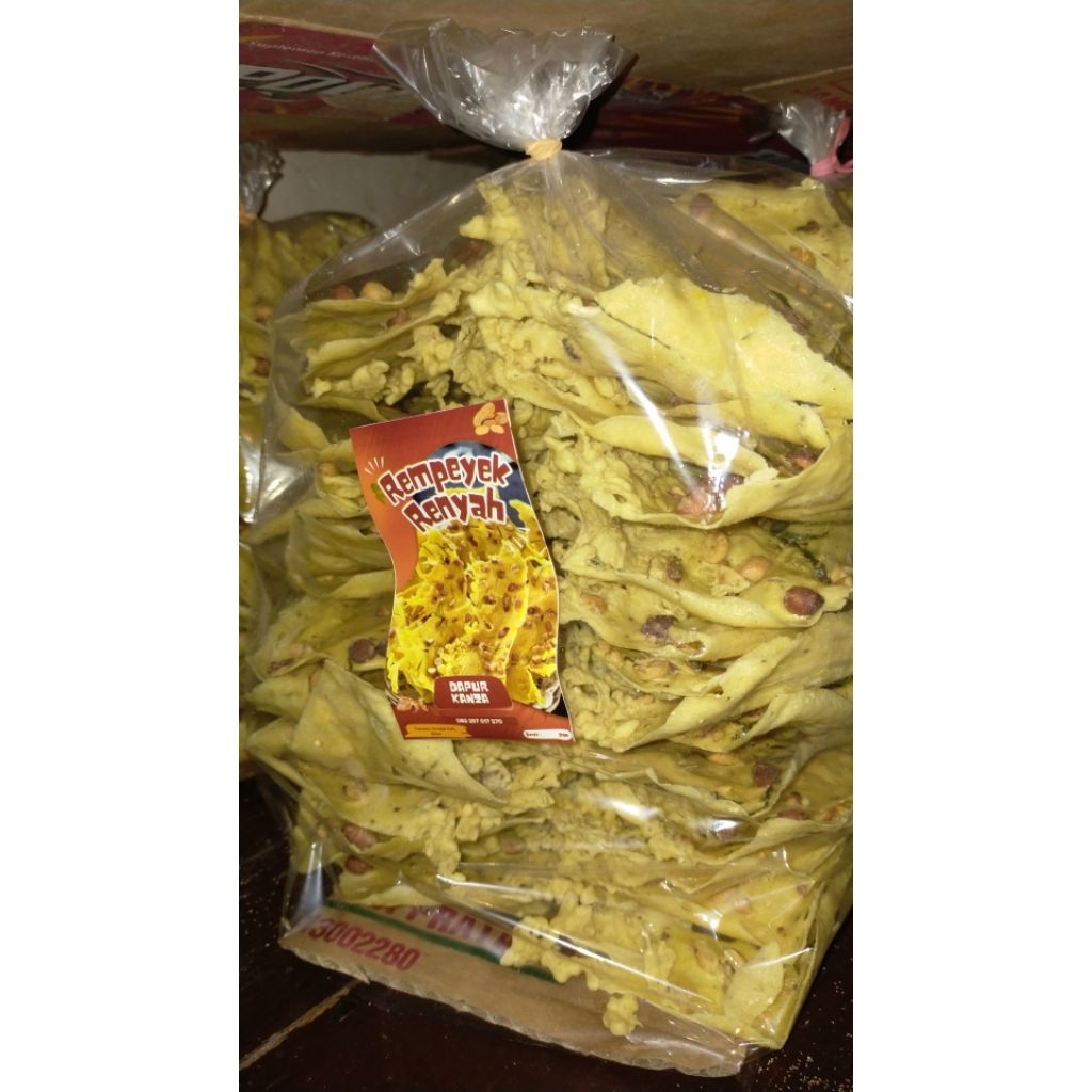 rempeyek khas Blitar