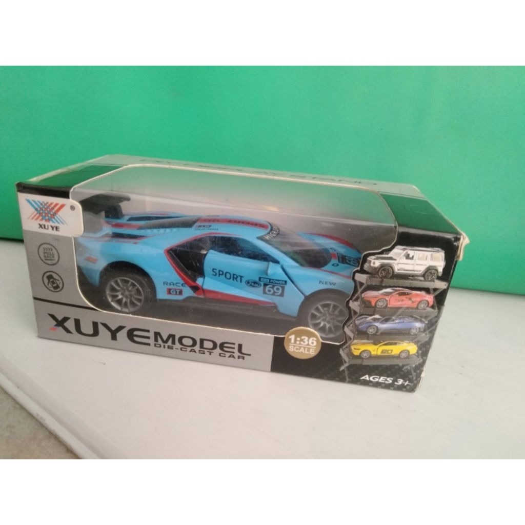 Pajangan Koleksi miniatur mobil sport besi