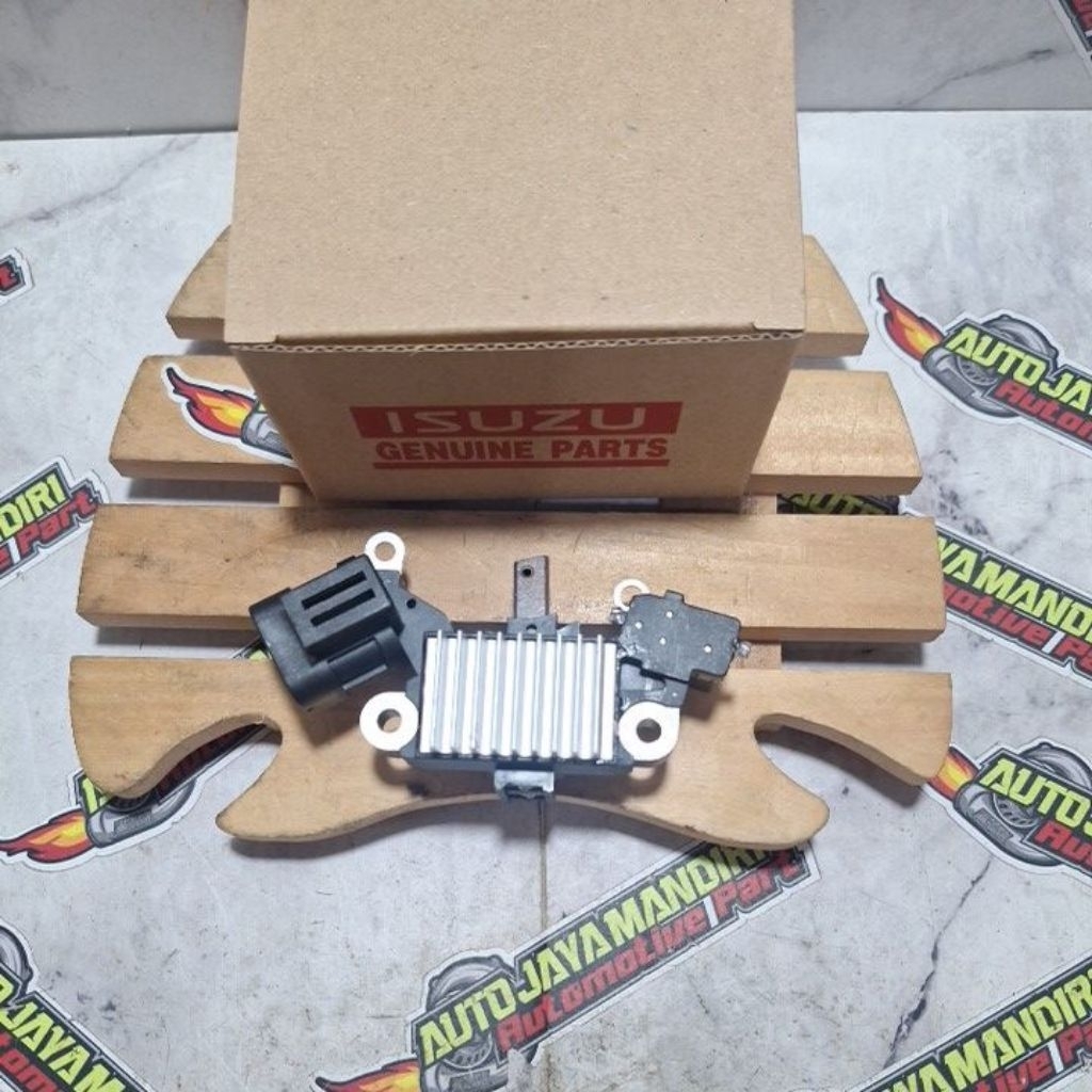 Ic regulator ic alternator ic cas dinamo ampere Giga Tronton 24V kaki 1 Merk isuzu