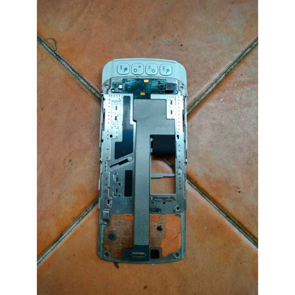 Sliding Nokia N86 8mp