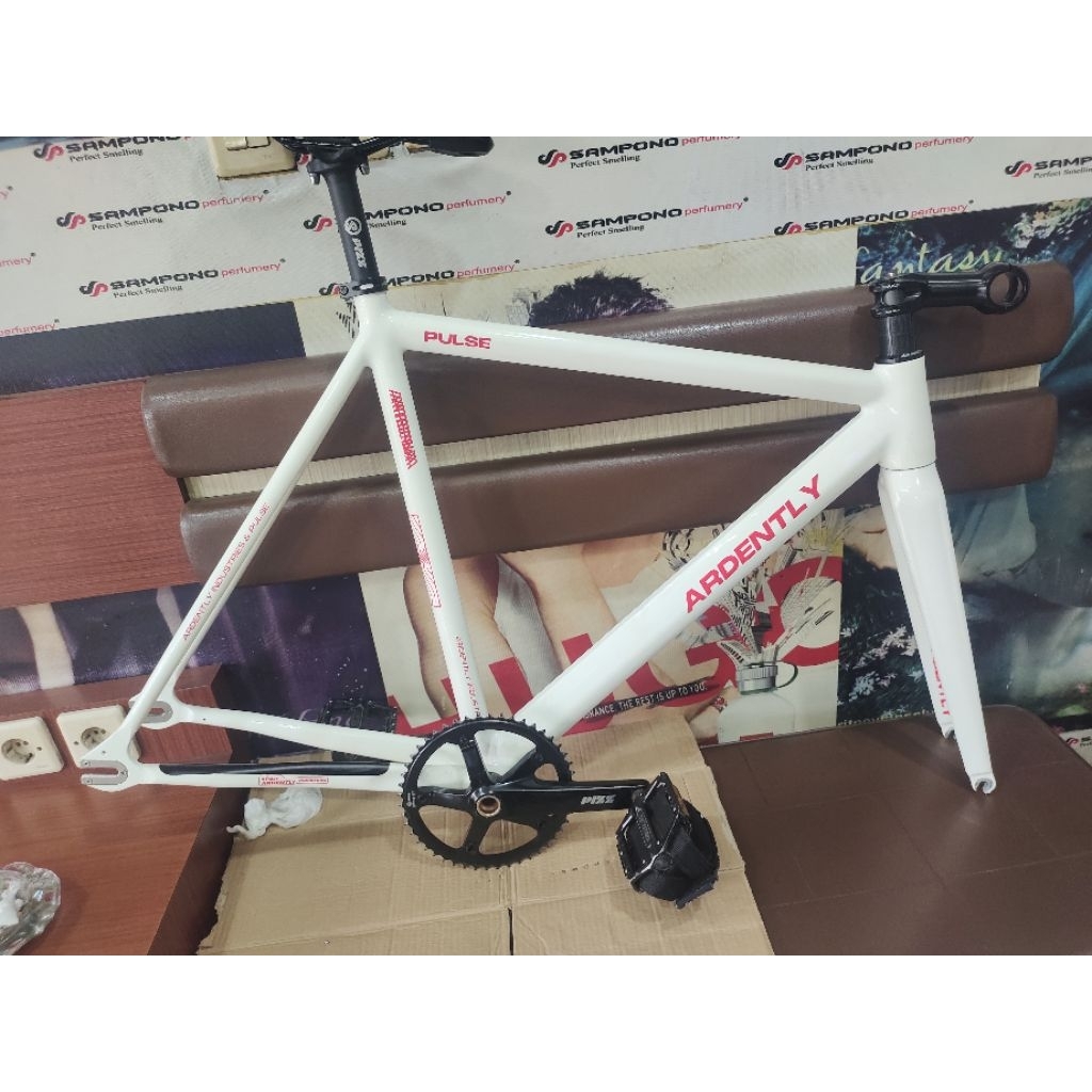 Ardently Pulse M Frameset Only Fixie
