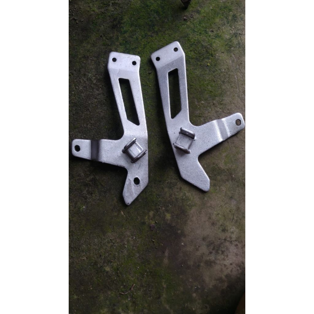 Postep fostep belakang KYMCO SPIKE 125 original copotan