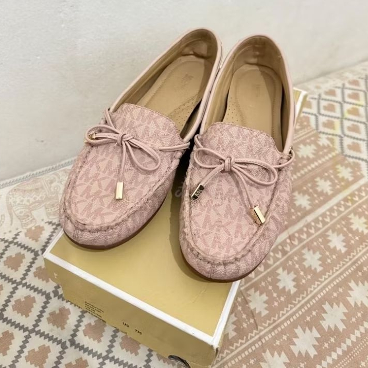 preloved MK Sutton moc loafer 24cm flat shoes