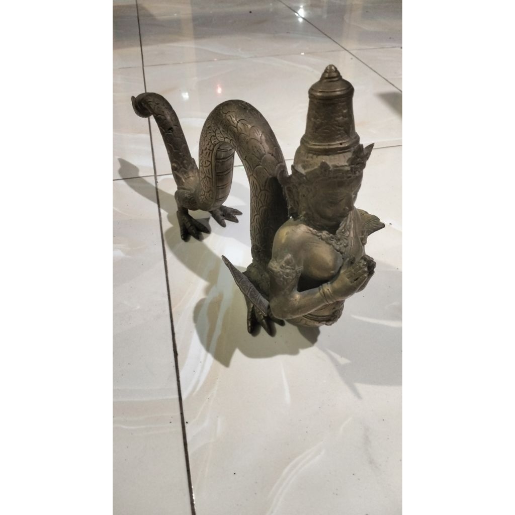 Barang Antik Nyi Blorong Kuningan