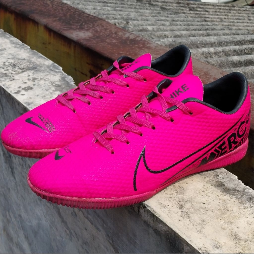 Sepatu Futsal Nike Mercurial Superfly 7 Pink Magenta