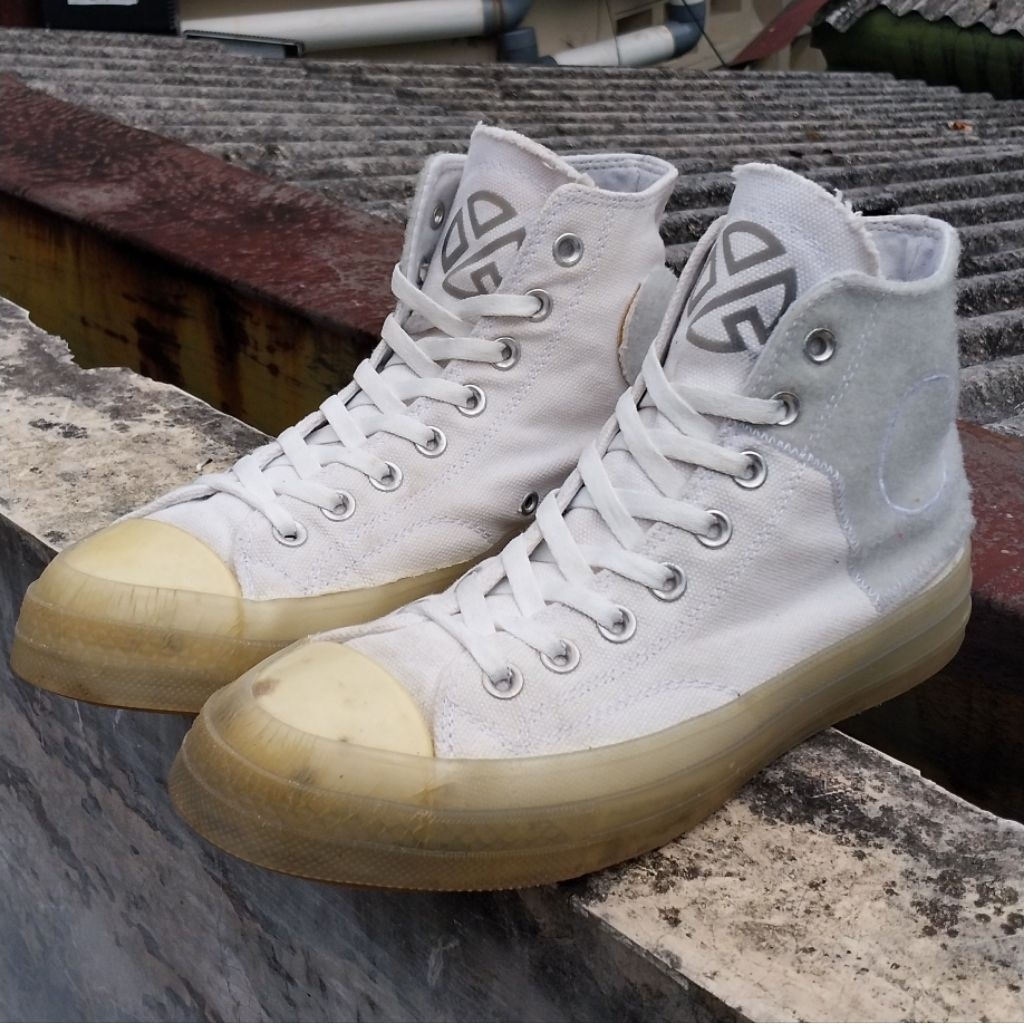 Sepatu Converse Chuck Taylor 70s Hi x Lay Zhang