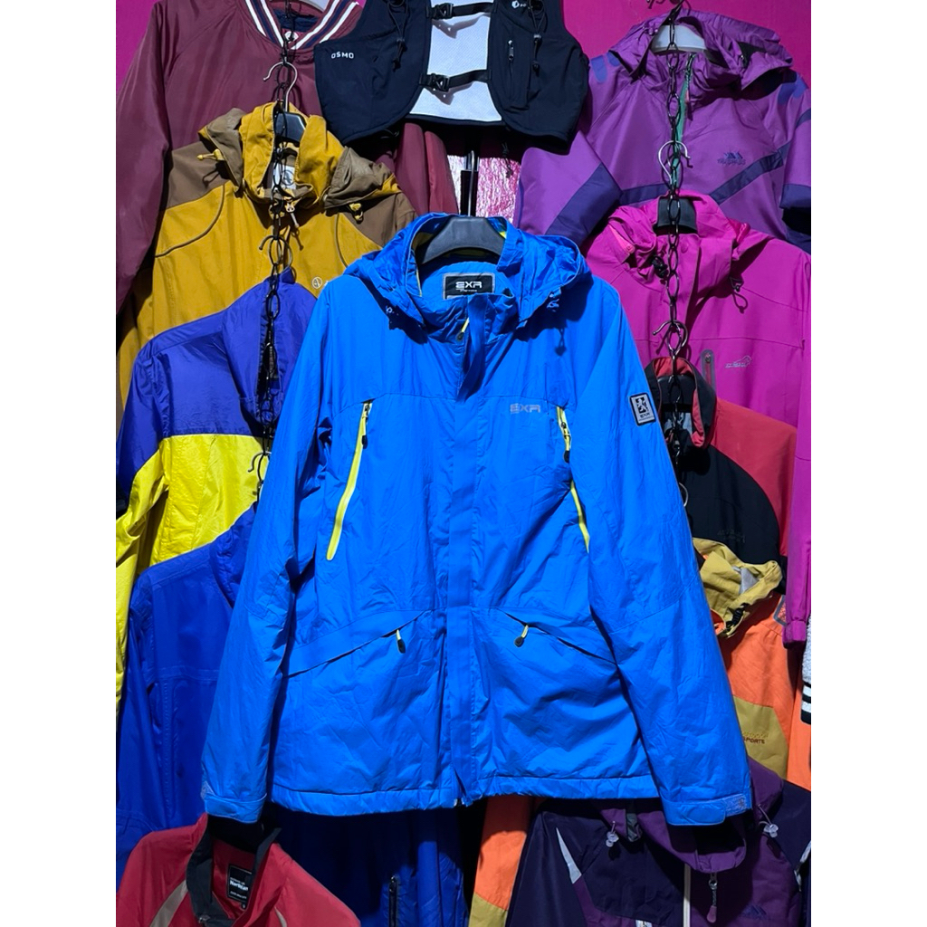 jaket outdoor windbraker exr