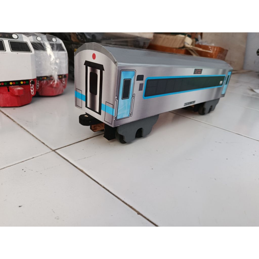 miniatur gerbong ekonomi steinliss blue