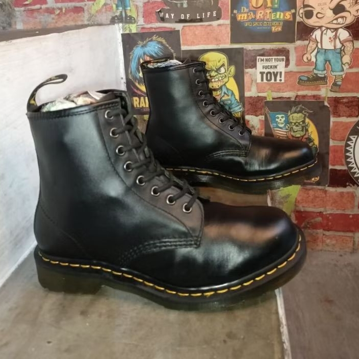 Dr. martens 1460 black greasy