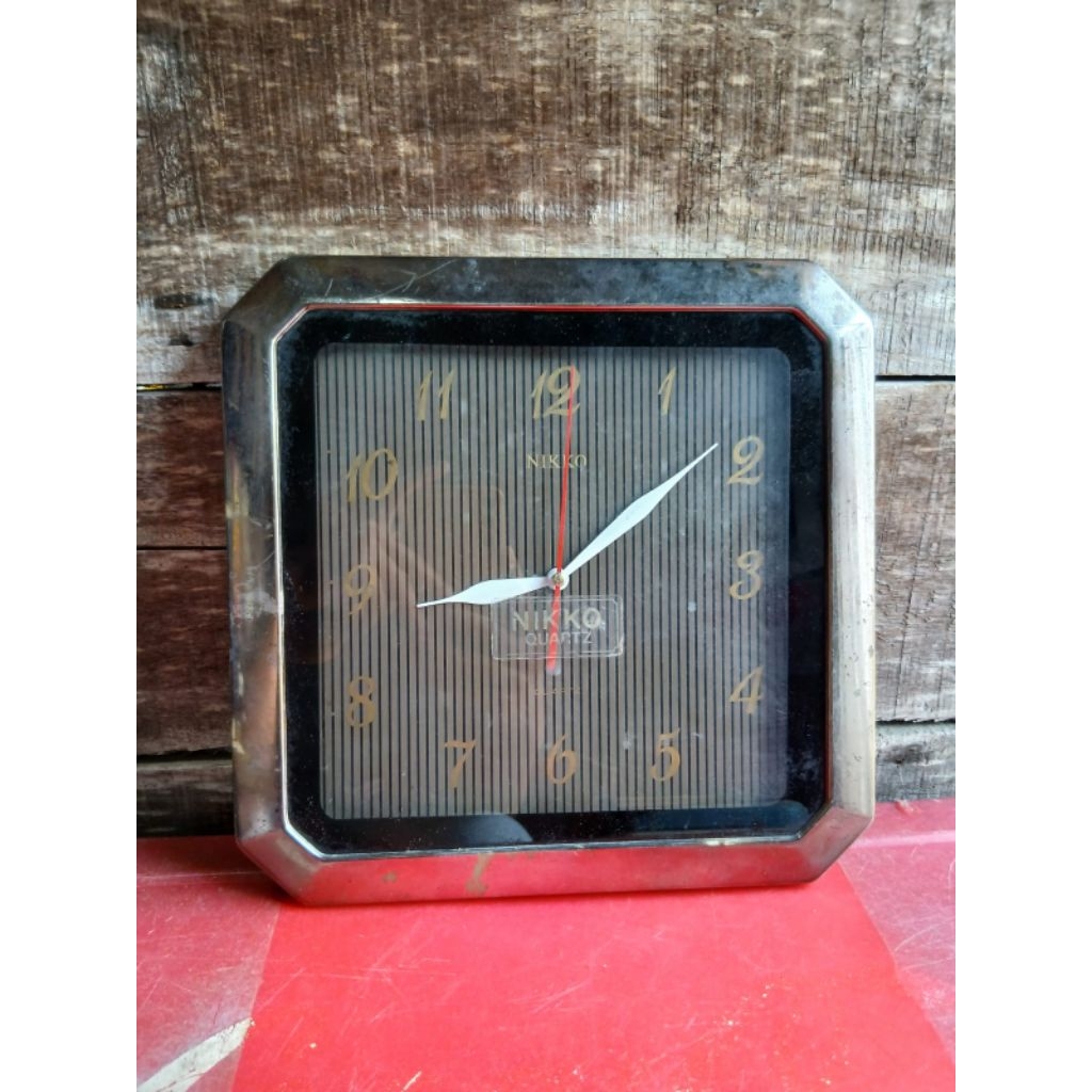 jam dinding 85rb jadul antik kuno lawas vintage kuno display anggap mati