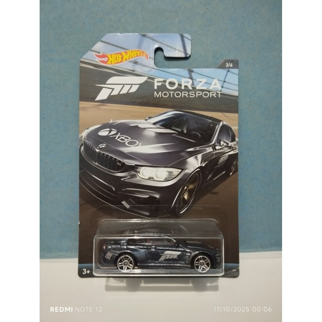 Hot Wheels BMW M4 Hitam - Forza Motorsport