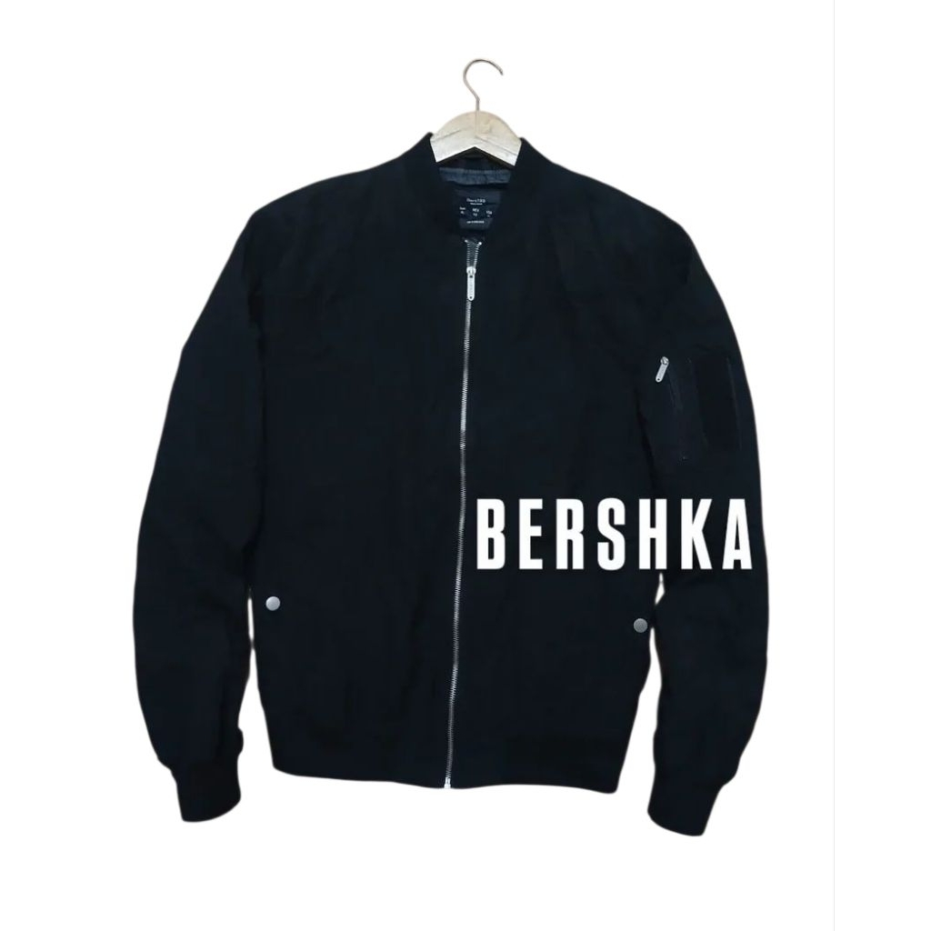 Jaket casual bomber BERSHKA bahan katun second murah