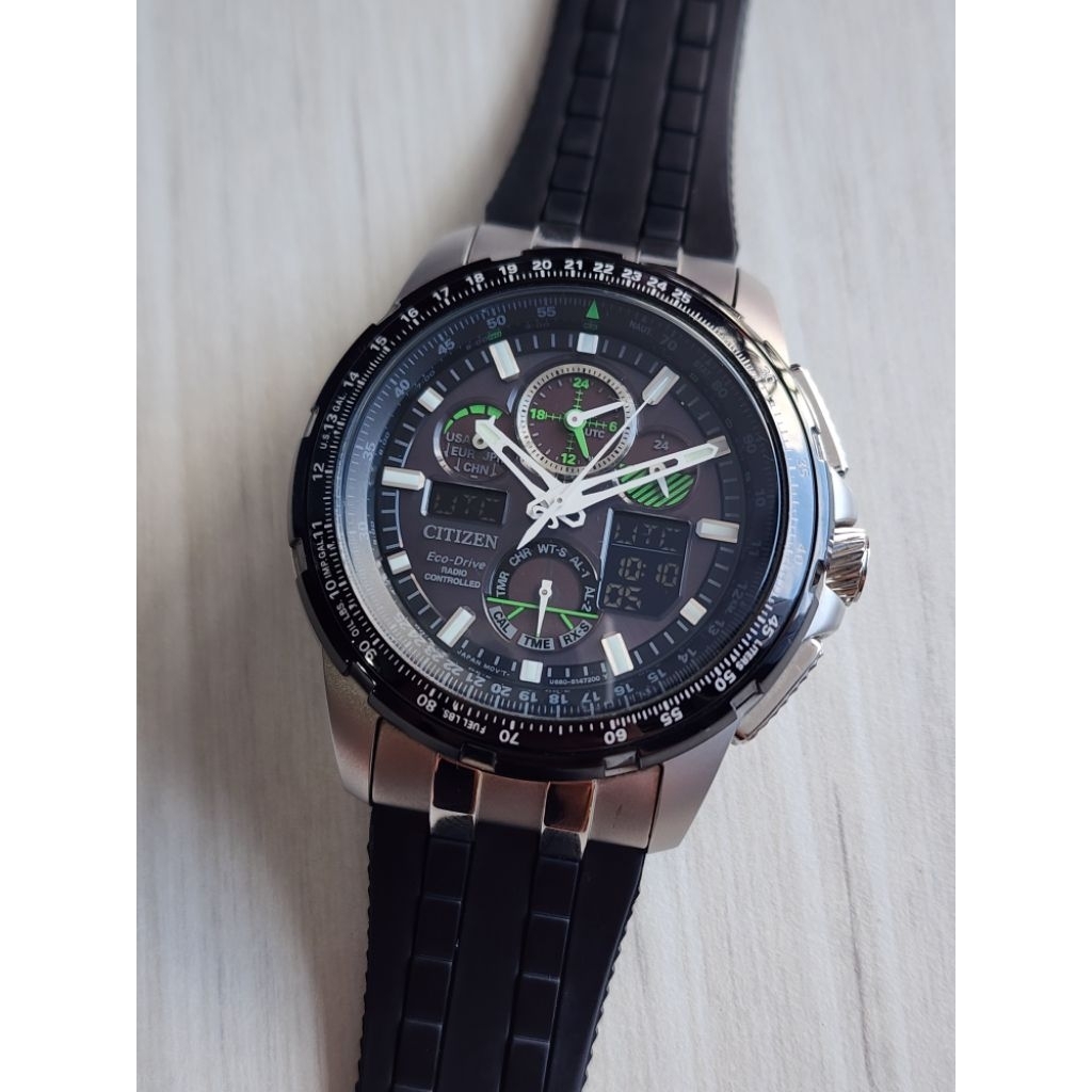 Citizen Promaster SkyHawk A-T Eco Drive Radio Controlled JY8051-08E Green Accent