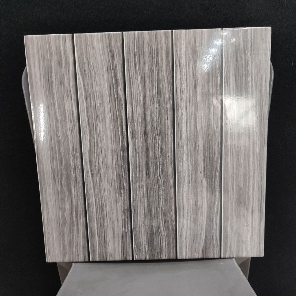 KERAMIK 40×40 SERAT KAYU GREY