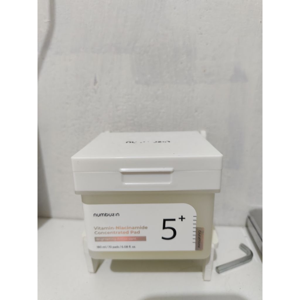 NUMBUZIN PURE FULL CALMING HERB TONER 01, NUMBUZIN VITAMIN C BOOSTING ESSENTIAL TONER 05, NUMBUZIN T