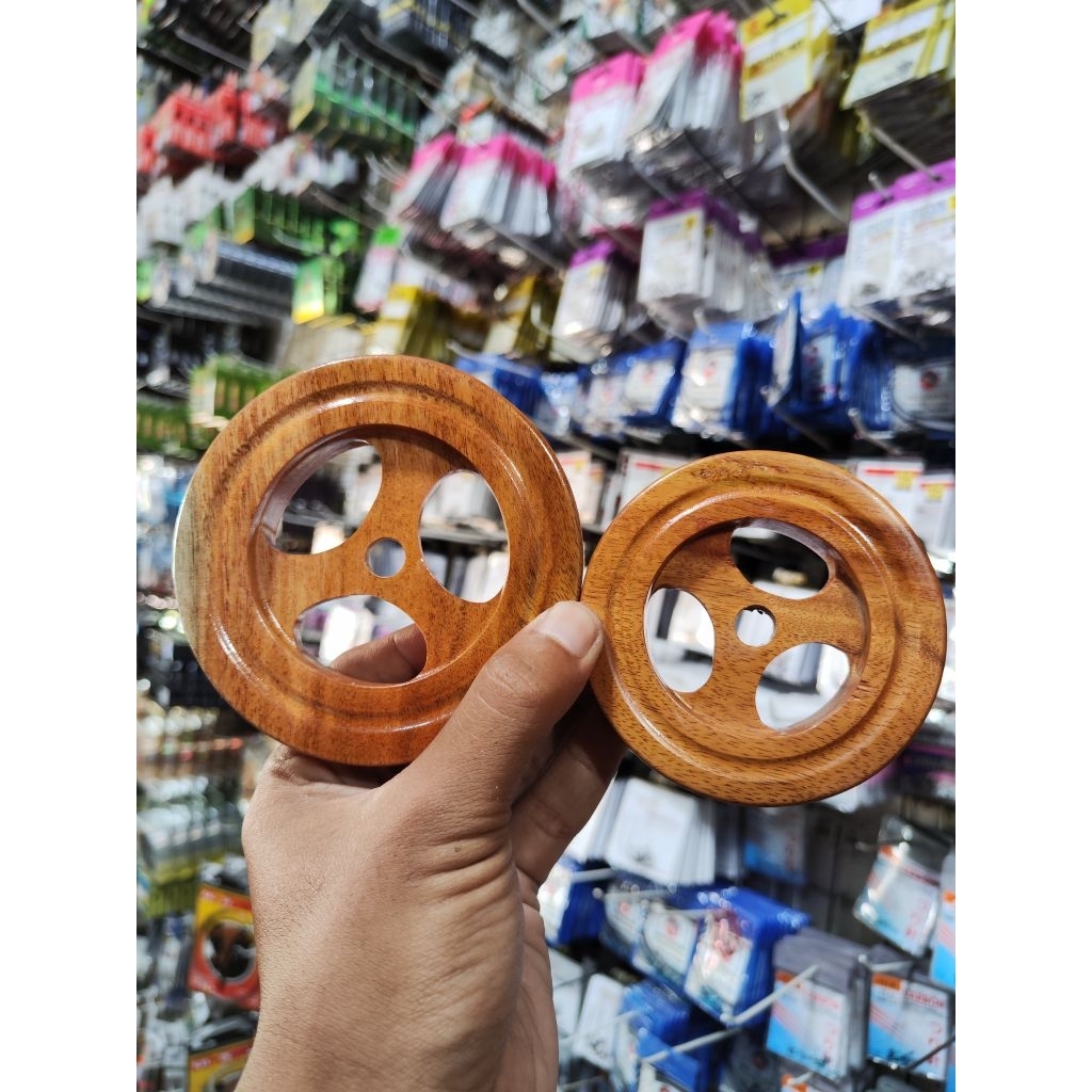 gulungan senar pancing kayu