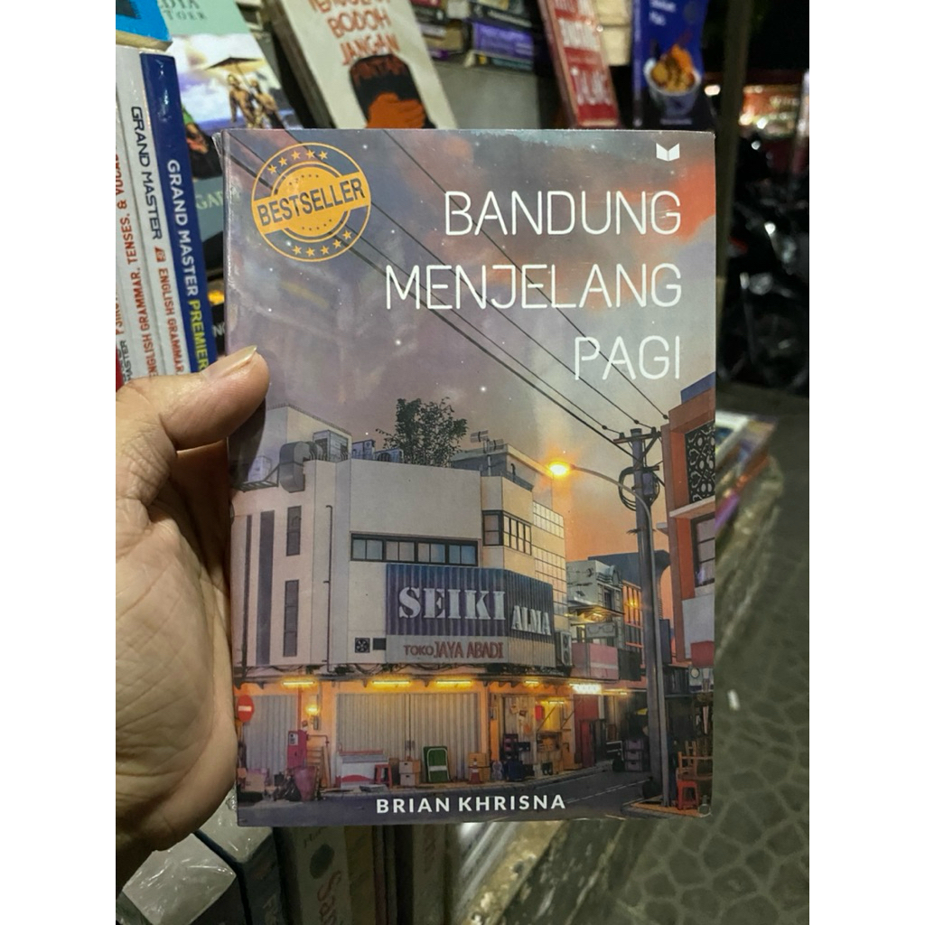 buku BANDUNG MENJELANG PAGI