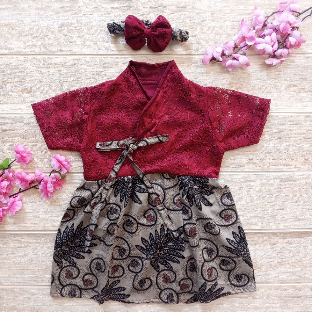 Hanbok Kimono Anak Bayi Perempuan 1 Tahun Brokat Batik Maroon Premium Free Bando