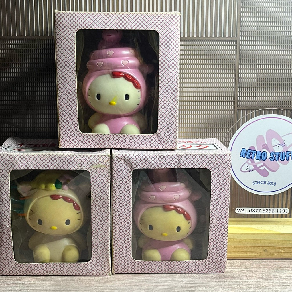 Figure Set Coin Bank Hello Kitty Lucu